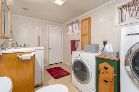 45 Brinton Ave, Warwick, RI 02889 photo 8