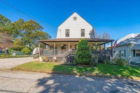 45 Brinton Ave, Warwick, RI 02889 photo 2
