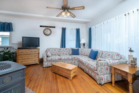 45 Brinton Ave, Warwick, RI 02889 photo 5