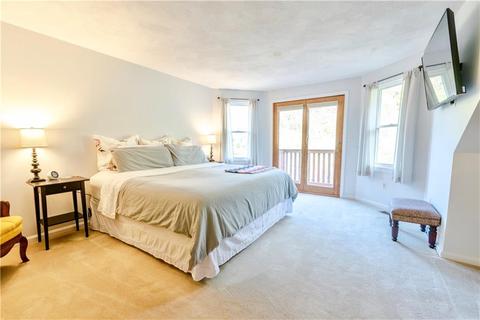 1103 Brookhaven Ln, Woonsocket, RI 02895 photo 9