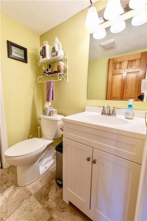 1103 Brookhaven Ln, Woonsocket, RI 02895 photo 13