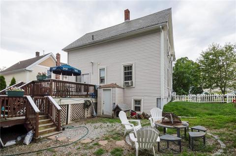 84 Vine St, Woonsocket, RI 02895 photo 32