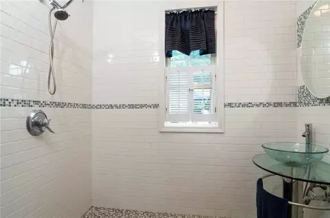 84 Vine St, Woonsocket, RI 02895 photo 19