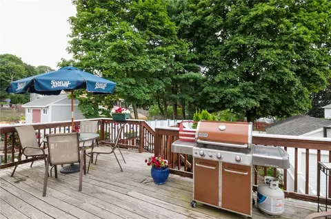 84 Vine St, Woonsocket, RI 02895 photo 30