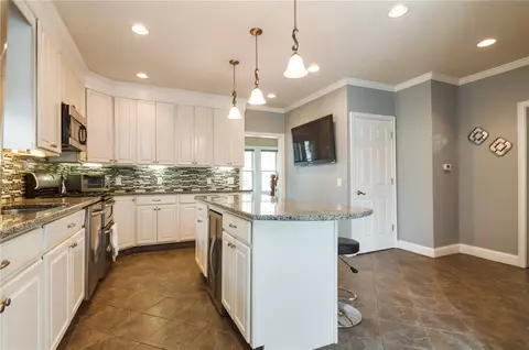 84 Vine St, Woonsocket, RI 02895 photo 5