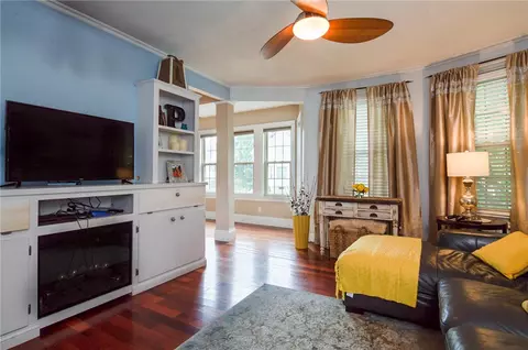 84 Vine St, Woonsocket, RI 02895 photo 12