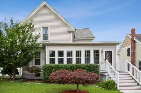 84 Vine St, Woonsocket, RI 02895 photo 25