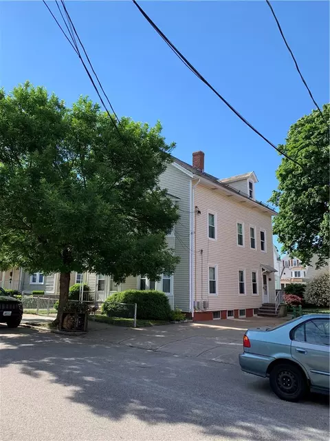 78 Appleton Ave, Pawtucket, RI 02860 photo 2