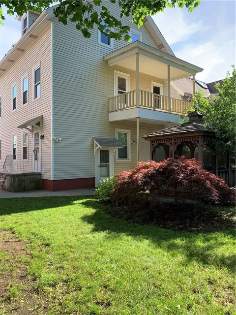 78 Appleton Ave, Pawtucket, RI 02860 photo 3