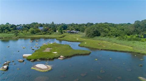 30 Williams Ave, Westerly, RI 02891 photo 2
