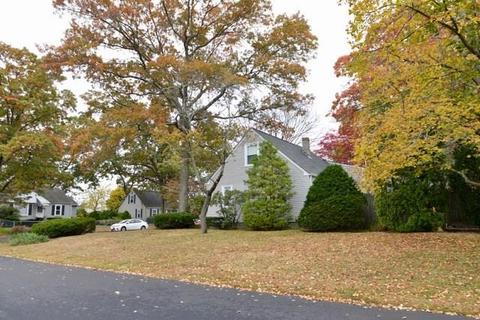 63 Grotto Ave, Warwick, RI 02888 photo 4