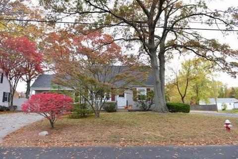 63 Grotto Ave, Warwick, RI 02888 photo 2