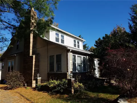 655 Main Ave, Warwick, RI 02886 photo 2