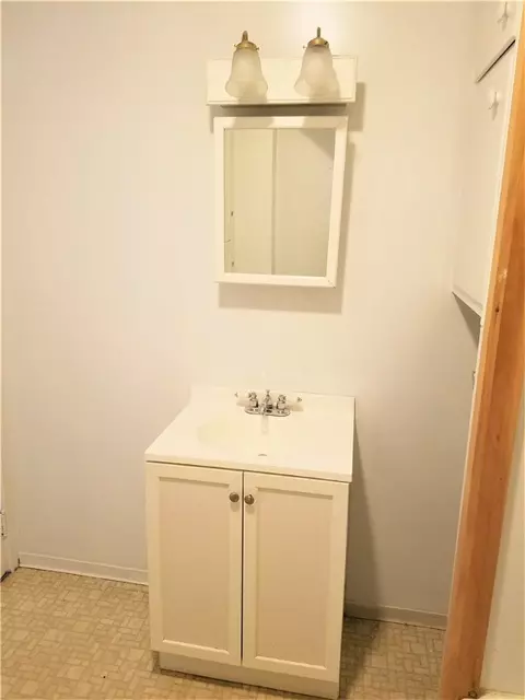 655 Main Ave, Warwick, RI 02886 photo 24