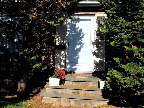 655 Main Ave, Warwick, RI 02886 photo 3