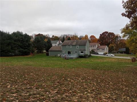 28 Tara Ln, Woonsocket, RI 02895 photo 5