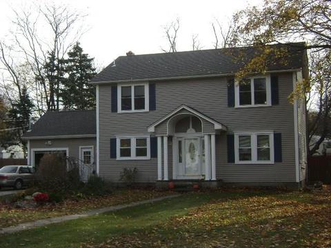 4 Edison St, Warwick, RI 02889 photo 1