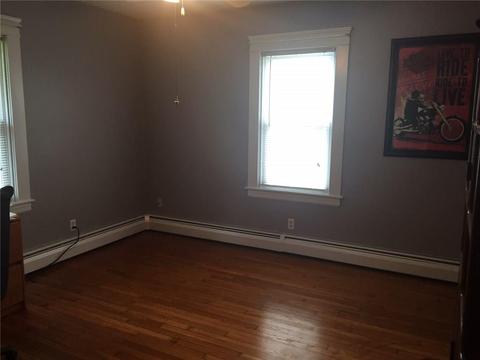 4 Edison St, Warwick, RI 02889 photo 2