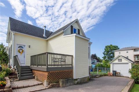 66 Richelieu St, Woonsocket, RI 02895 photo 2