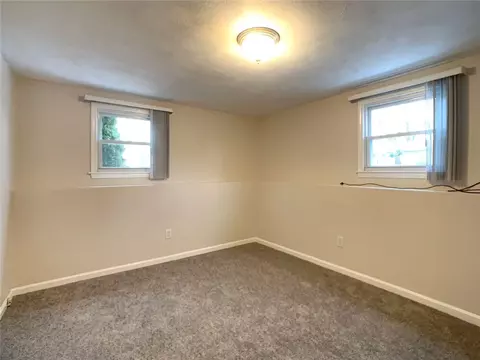 54 Custer St, Warwick, RI 02889 photo 7