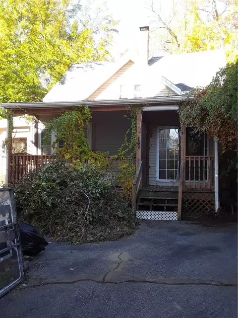 69 Summit St, Woonsocket, RI 02895 photo 7
