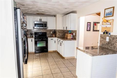 83 Founder Ave, Warwick, RI 02886 photo 9