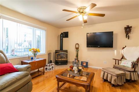 1756 Mendon Rd, Woonsocket, RI 02895 photo 9