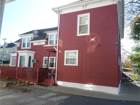 569 Park Ave, Woonsocket, RI 02895 photo 3
