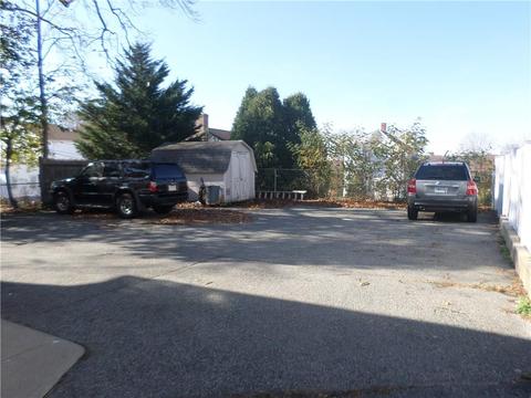 569 Park Ave, Woonsocket, RI 02895 photo 7