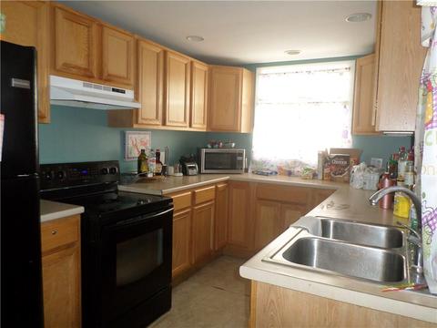 569 Park Ave, Woonsocket, RI 02895 photo 8