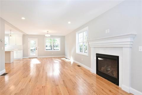 64 Bruce Ln, Warwick, RI 02886 photo 7
