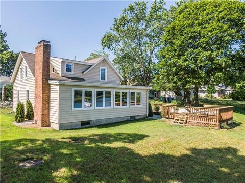 4 Ode Ct, Warwick, RI 02886 photo 2
