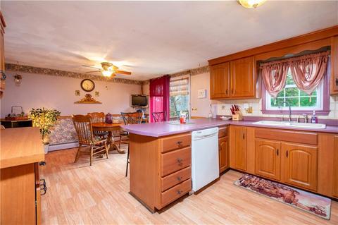 7 Daniel Dr, Coventry, RI 02816 photo 8