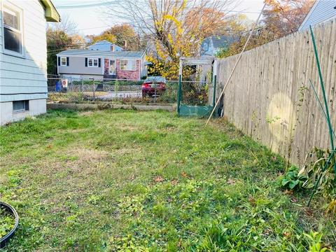 272 Killingly St, Providence, RI 02909 photo 8