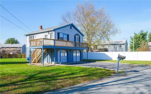 3 Kenny Dr, Warren, RI 02885 photo 3