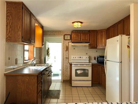 24 Winthrop Rd, Warwick, RI 02888 photo 5