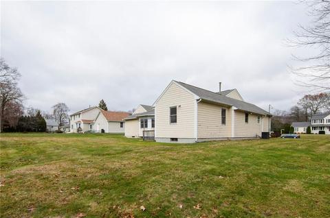 57 Castleton Dr, Cranston, RI 02921 photo 5