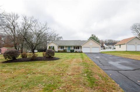 57 Castleton Dr, Cranston, RI 02921 photo 3