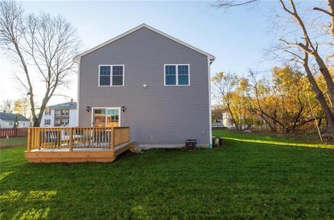 80 Dewey St, Woonsocket, RI 02895 photo 2