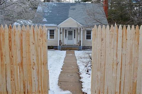 319 Nooseneck Hill Rd, Exeter, RI 02822 photo 2
