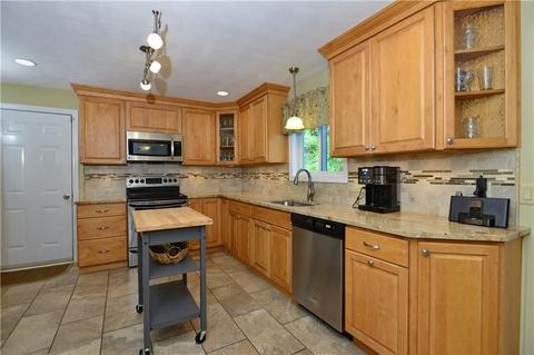 60 Cobblestone Ter, Coventry, RI 02816 photo 3