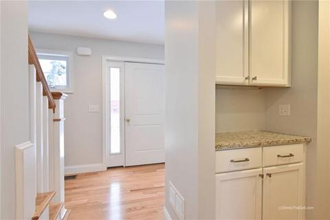 20 View Ave, Warwick, RI 02886 photo 6