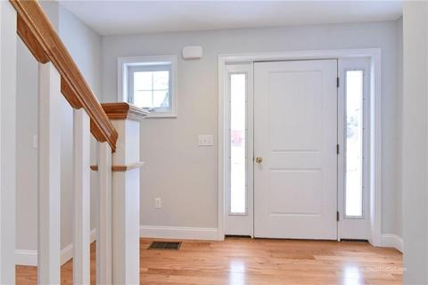 20 View Ave, Warwick, RI 02886 photo 5