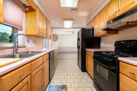 96 Dory Rd, Warwick, RI 02886 photo 4