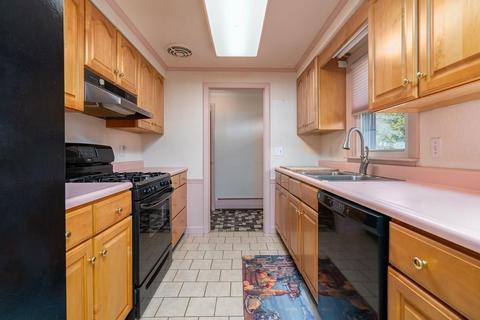 96 Dory Rd, Warwick, RI 02886 photo 3