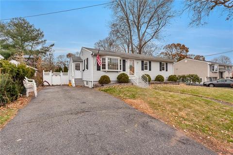 91 Park Ave, Warwick, RI 02889 photo 3