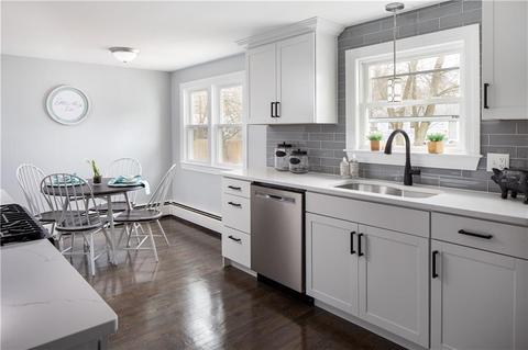 26 Waldron Ave, Warwick, RI 02888 photo 9