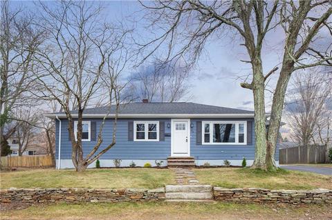26 Waldron Ave, Warwick, RI 02888 photo 2