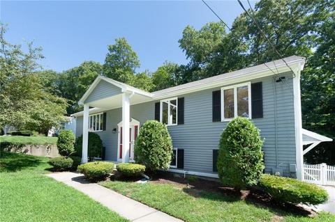 53 Castle Heights Ct, Woonsocket, RI 02895 photo 1