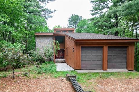 16 Sandy Ln, Glocester, RI 02814 photo 1